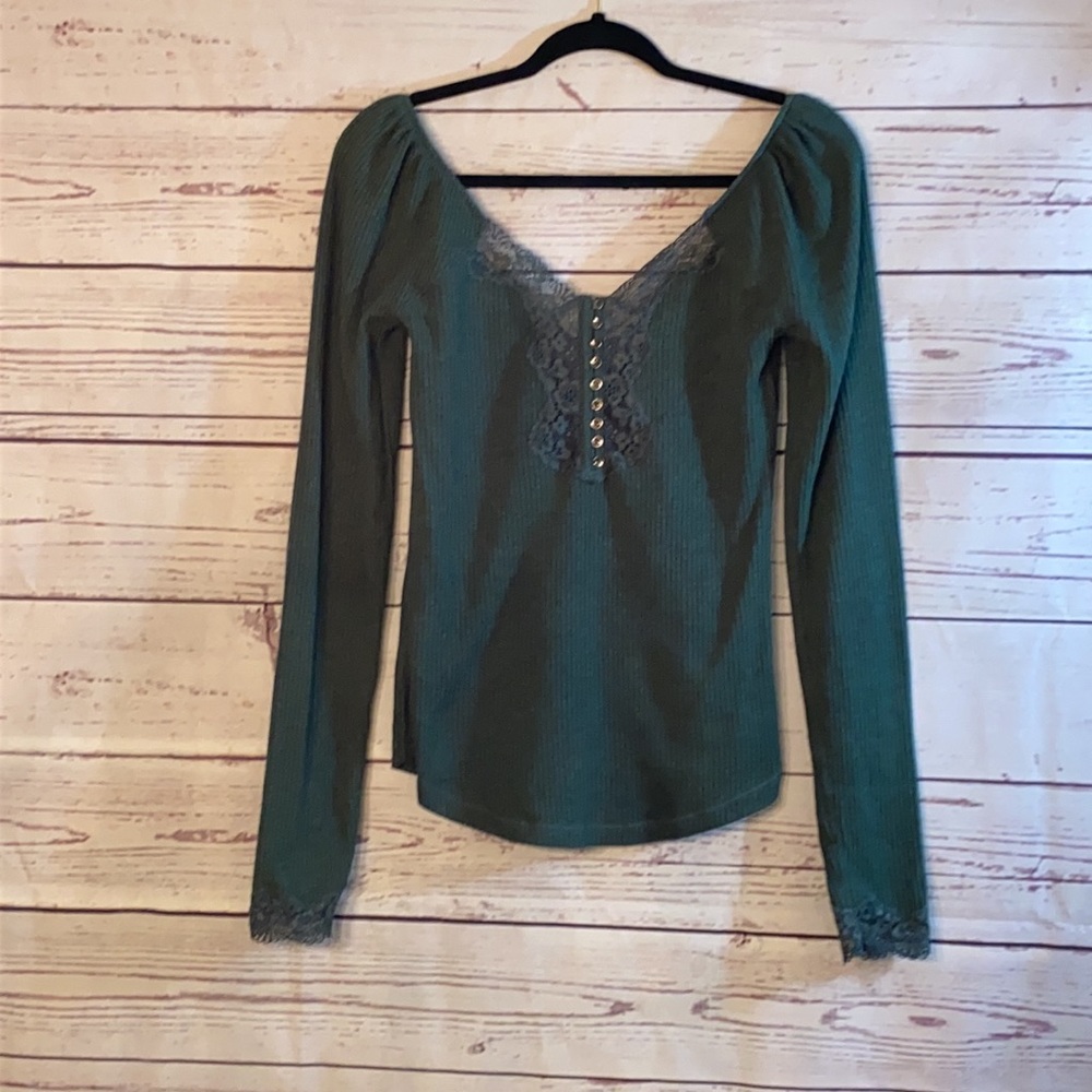 Free People green ribbed and lace top. M